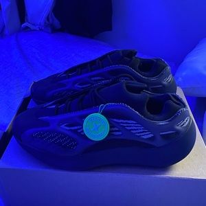 COPY - Yeezy 700 “Alvah”